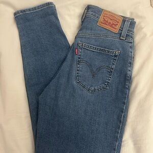 Levi's Women's Classic Straight Leg Denim Jeans